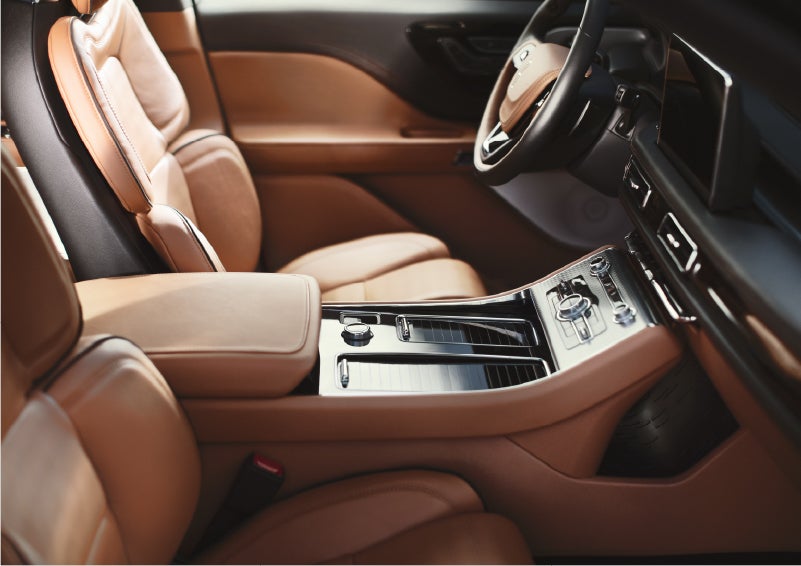 A 2023 Lincoln Aviator® Black Label model is shown in the Flight interior theme | Bayway Lincoln in Houston TX
