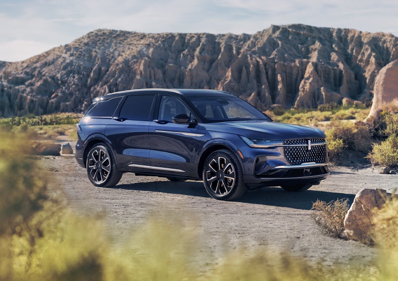 A 2024 Lincoln Nautilus® SUV is parked in a desert national park. | Bayway Lincoln in Houston TX